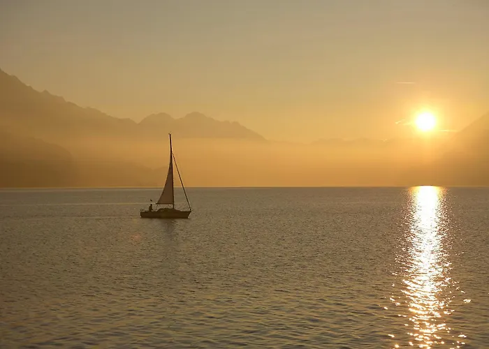 102 - Riverside * 因特拉肯